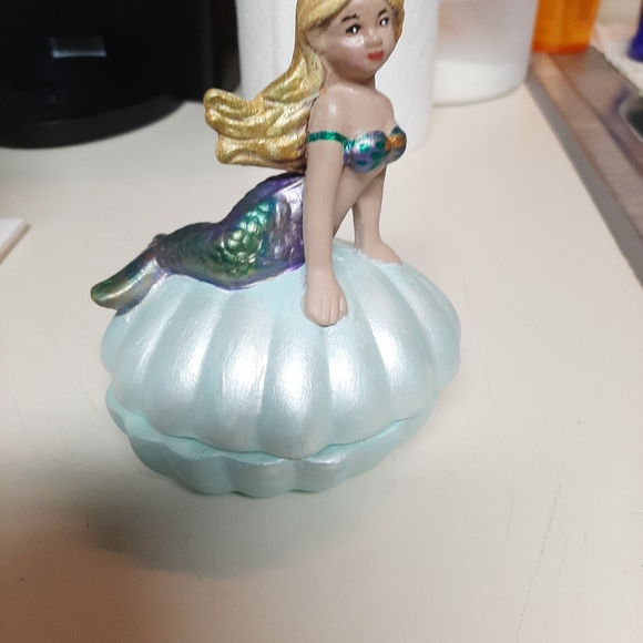 Hand painted Mermaid Trinket - Picture 3 of 10